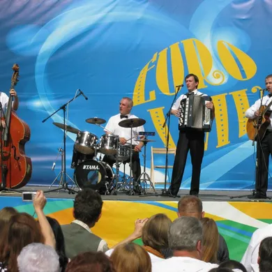 Равське Ретро