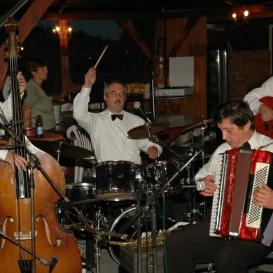 Равське Ретро