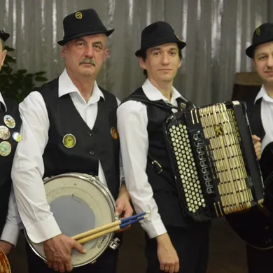 Равське Ретро